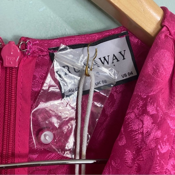 Runaway Roxie Midi Dress Fuchsia Sz Small Pink Long Sleeve‎ Floral - Picture 4 of 8